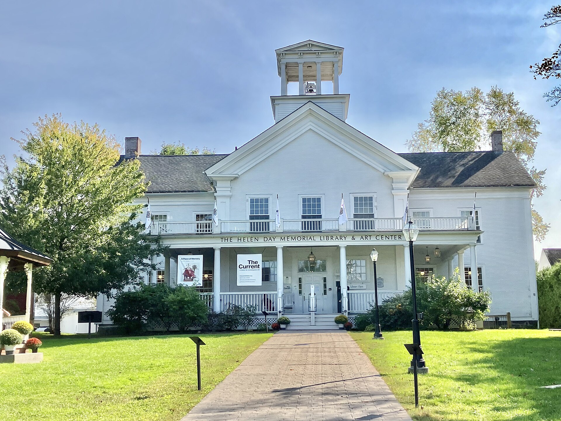 Add-ons - Late Victorian (Colonial Revival on Greek Revival, Italianate) - Stowe, VT - Stowe Village School (1)