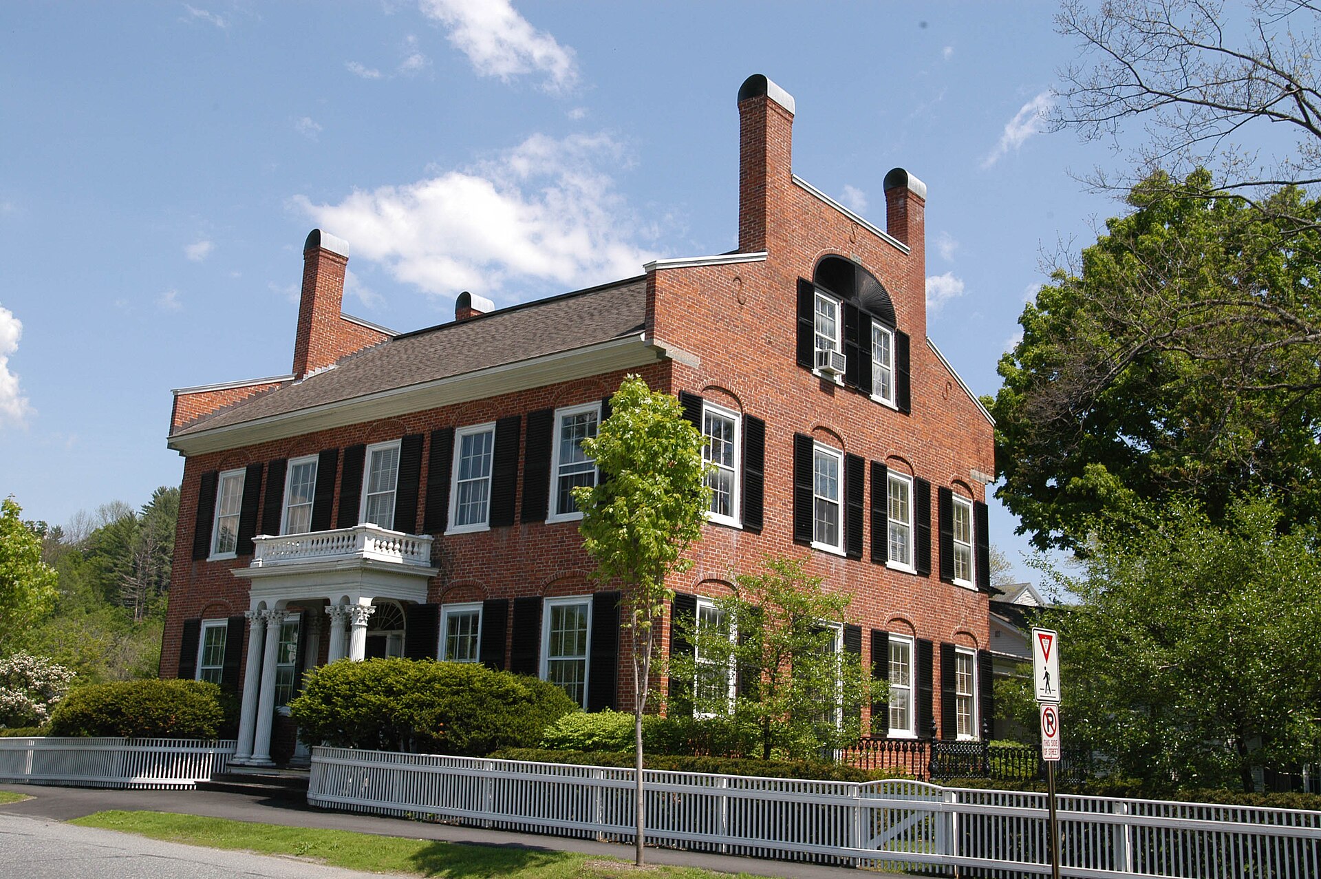 WOODSTOCK VILLAGE HISTORIC DISTRICT